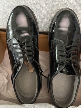 Men's/Ladies Black Patent Lace-Up Dress Shoes by Rothco
